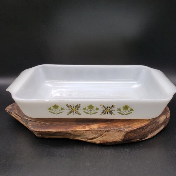 Anchor Hocking Meadow Green 1.5 Qt Baker VTG Fire-King USA Milk Glass 12" Dish - Picture 1 of 10